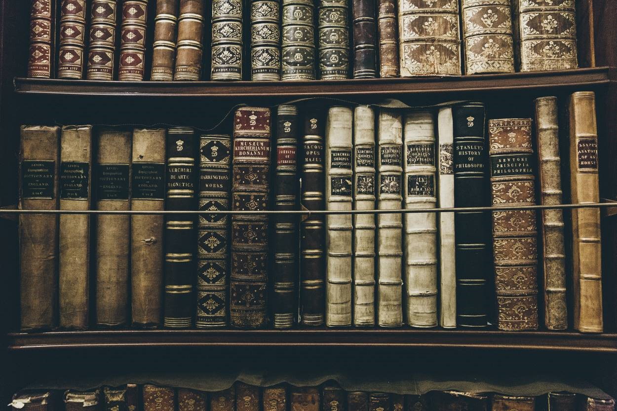 Old books on a bookshelf 