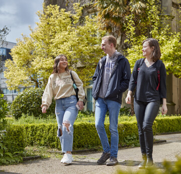 Group of students outside the Abbey.