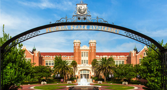 Florida State University ar gat ar y ffordd mewn i'r campws