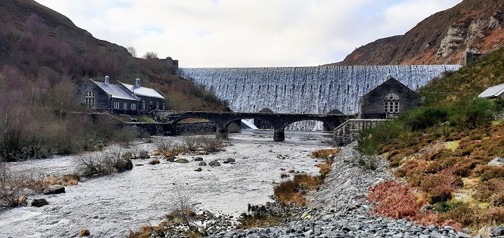 Argae Caban Coch, Cwm Elan, Cymru. Cydnabyddiaeth i Sara Barrento.