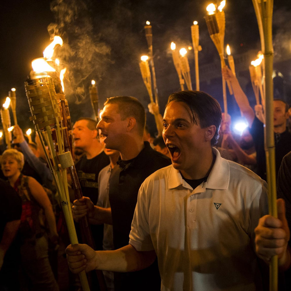 MAE'R CYNLLWYN NEO-NATSI YN ERBYN AMERICA YN FWY NAG RYDYM YN SYLWEDDOLI