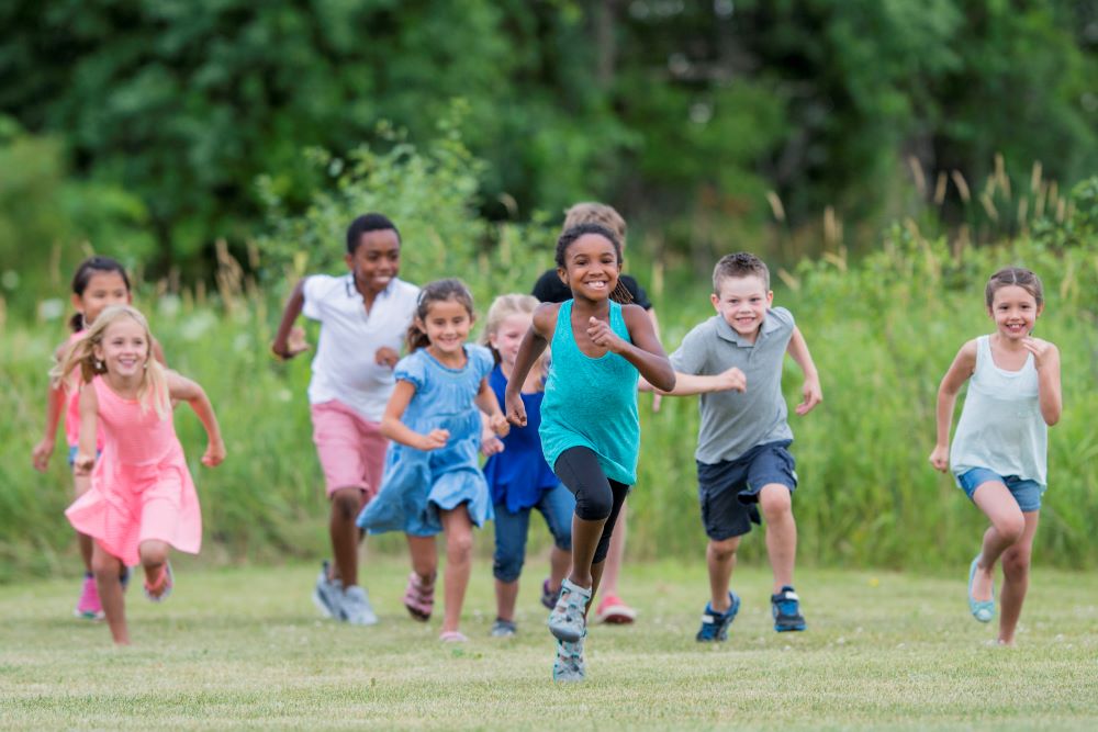 Children with 3D models