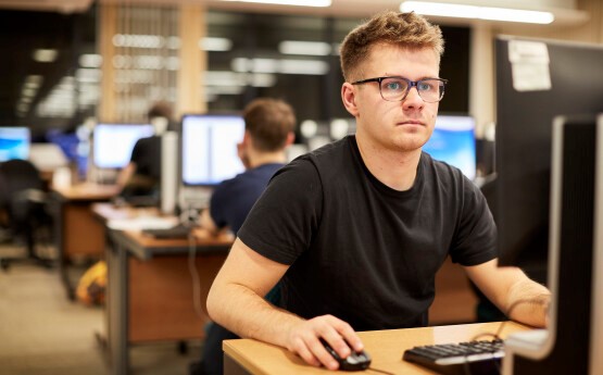 Student in PC Lab on Singleton Campus