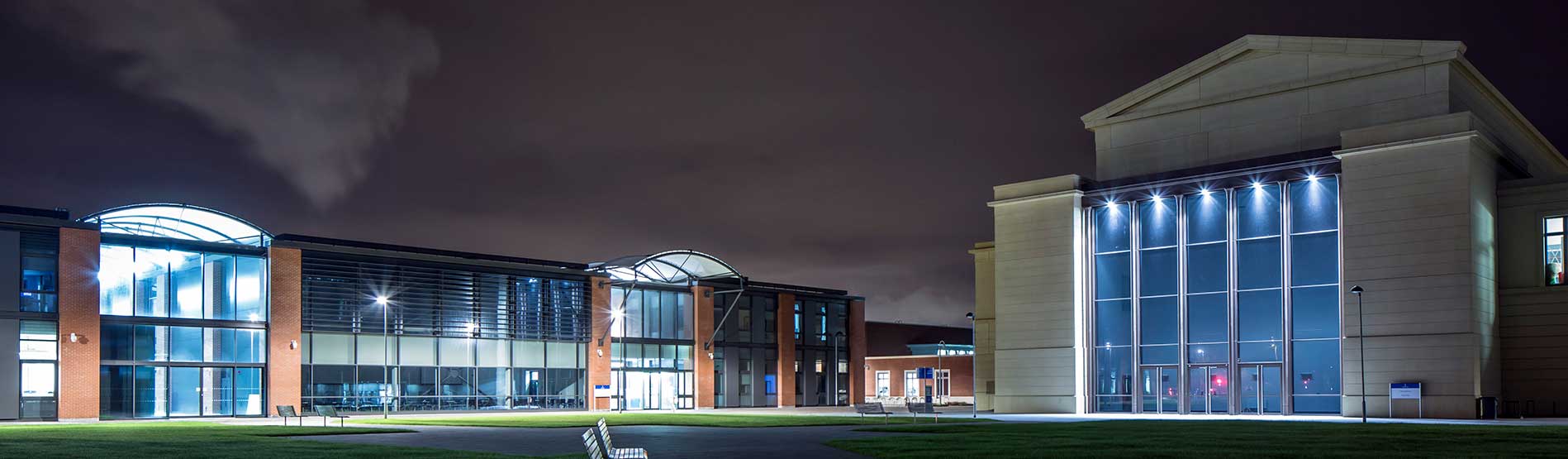 Tenant Place At Night