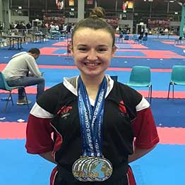 Sport Swansea Scholar Chloe Davies with medals