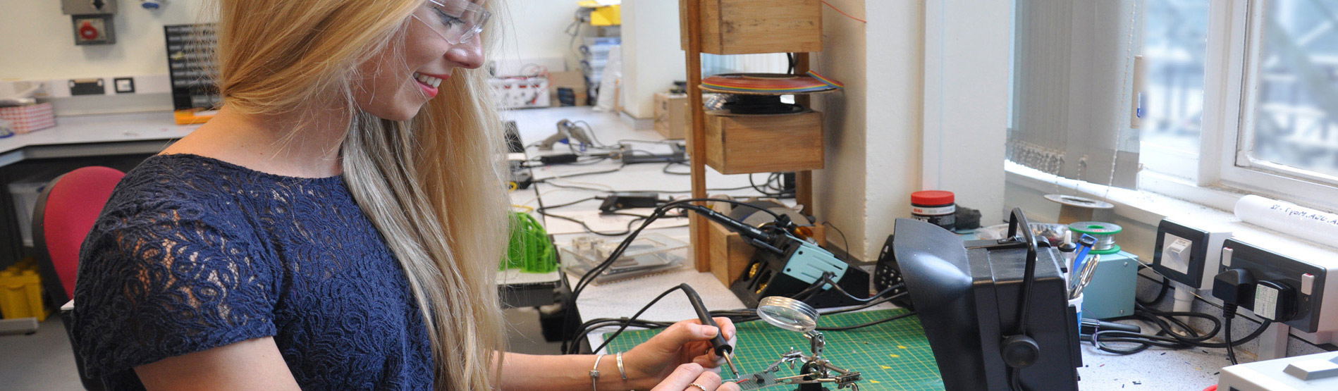 Student working in the maker Lab