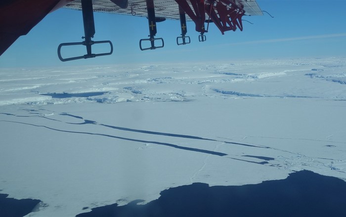 Flying over Thwaites Glacier, Antarctica: credit Carl Robinson, British Antarctic Survey 