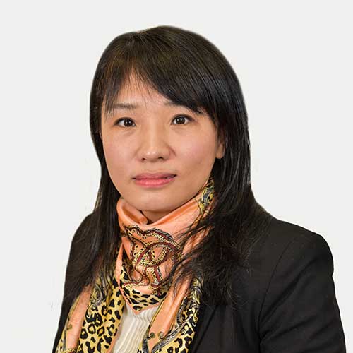 A headshot of dr shaungge wen