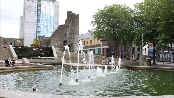 Fountains at wind street