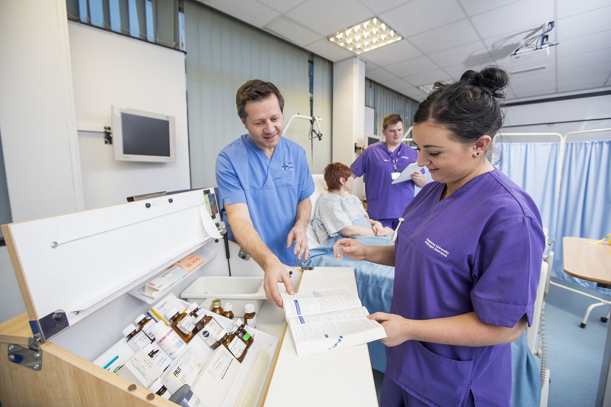 Student nurses practicing their studies 